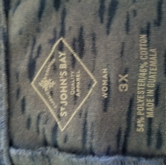 Ladies Top - Picture 3 of 3